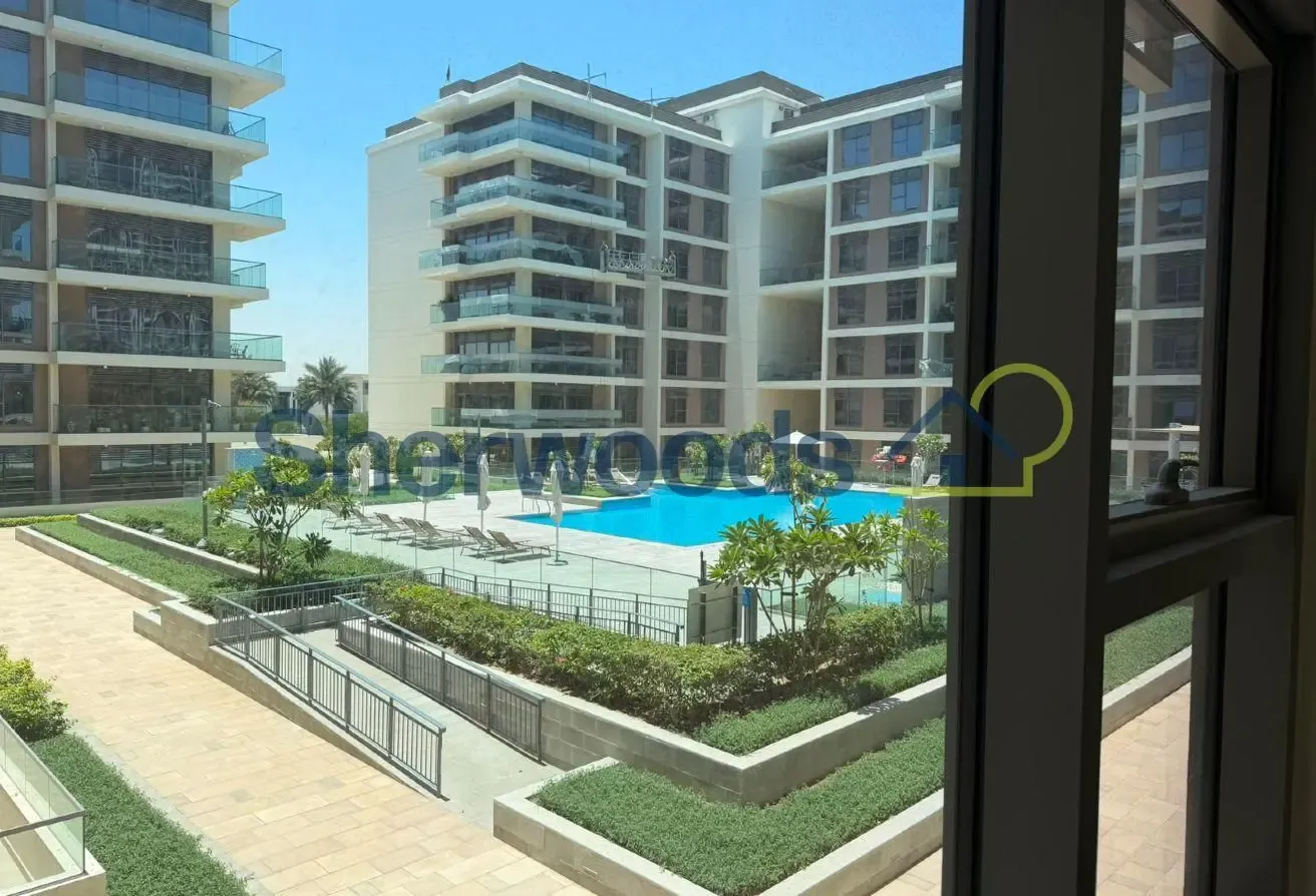 LARGE LAYOUT | PARK POOL VIEW | VACANT