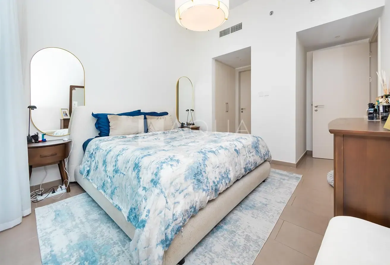Exclusive | Contemporary | Pool View | Low Floor