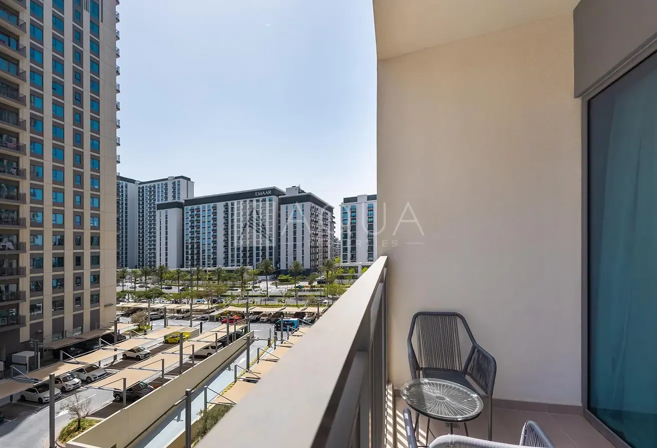 Exclusive | Contemporary | Pool View | Low Floor