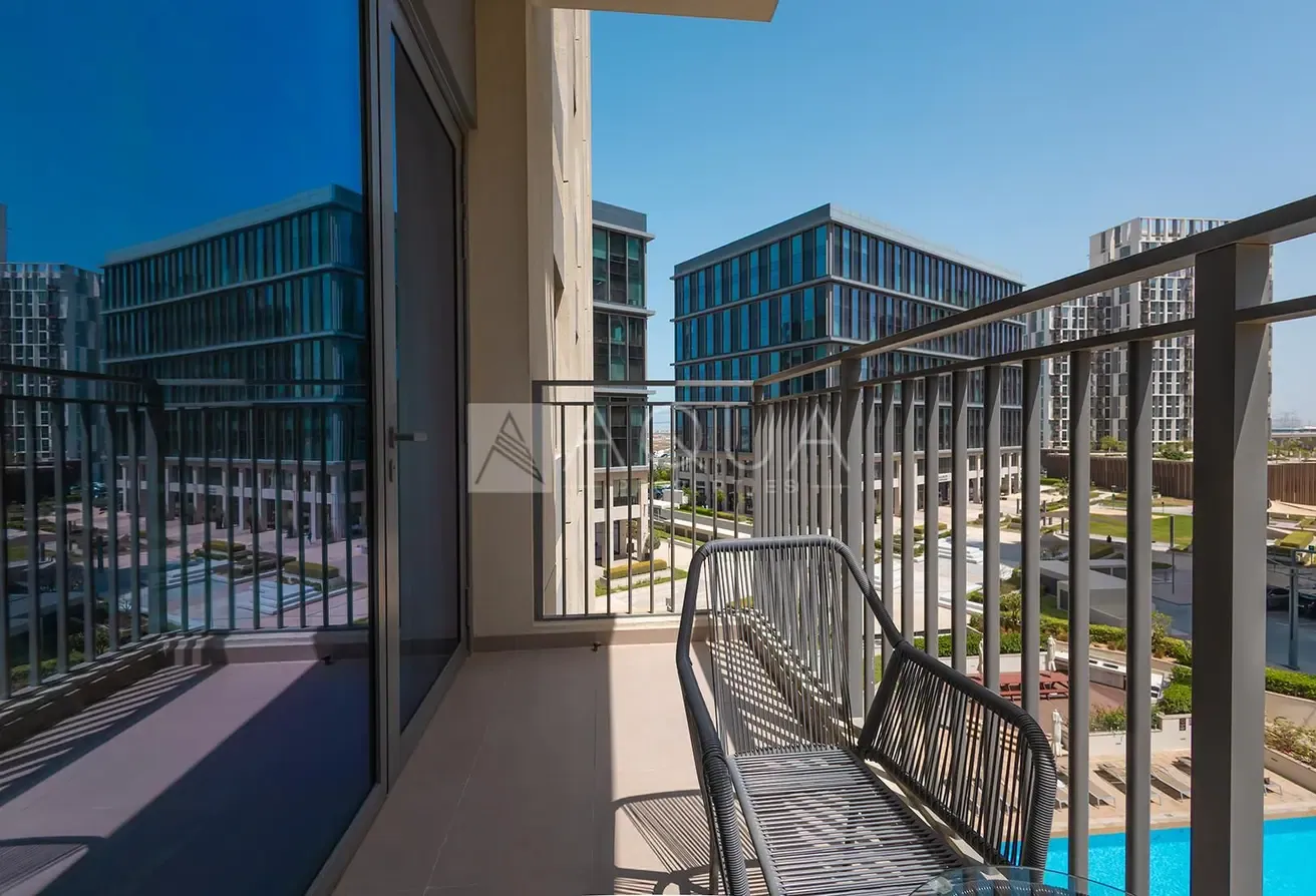 Exclusive | Contemporary | Pool View | Low Floor
