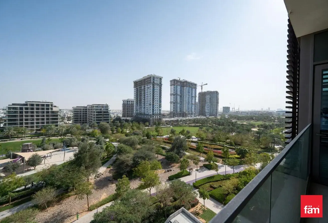 Open Park and Pool View | Vacant on transfer