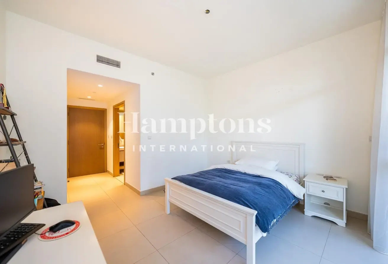 Park - Pool | Spacious | Unique Opportunity