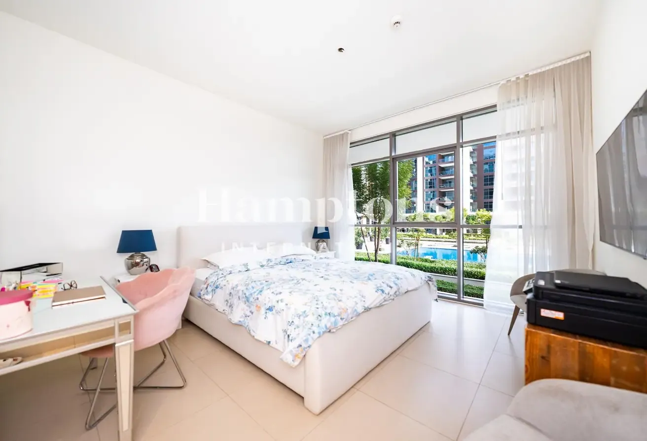 Park - Pool | Spacious | Unique Opportunity