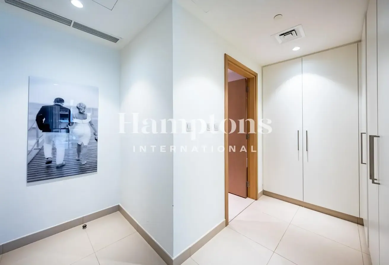 Park - Pool | Spacious | Unique Opportunity