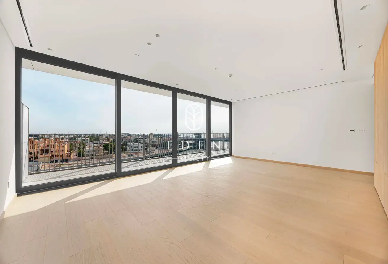 2BR | Upgraded | High Floor Full Canal View