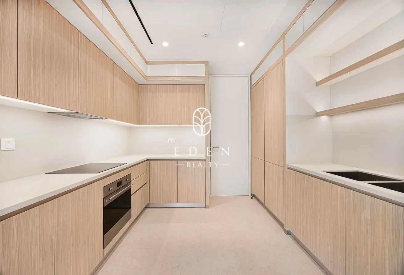 2BR | Upgraded | High Floor Full Canal View