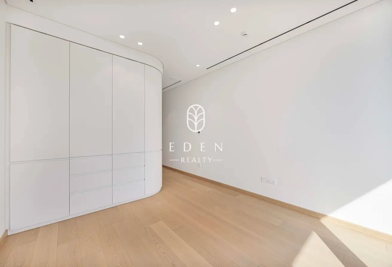 2BR | Upgraded | High Floor Full Canal View