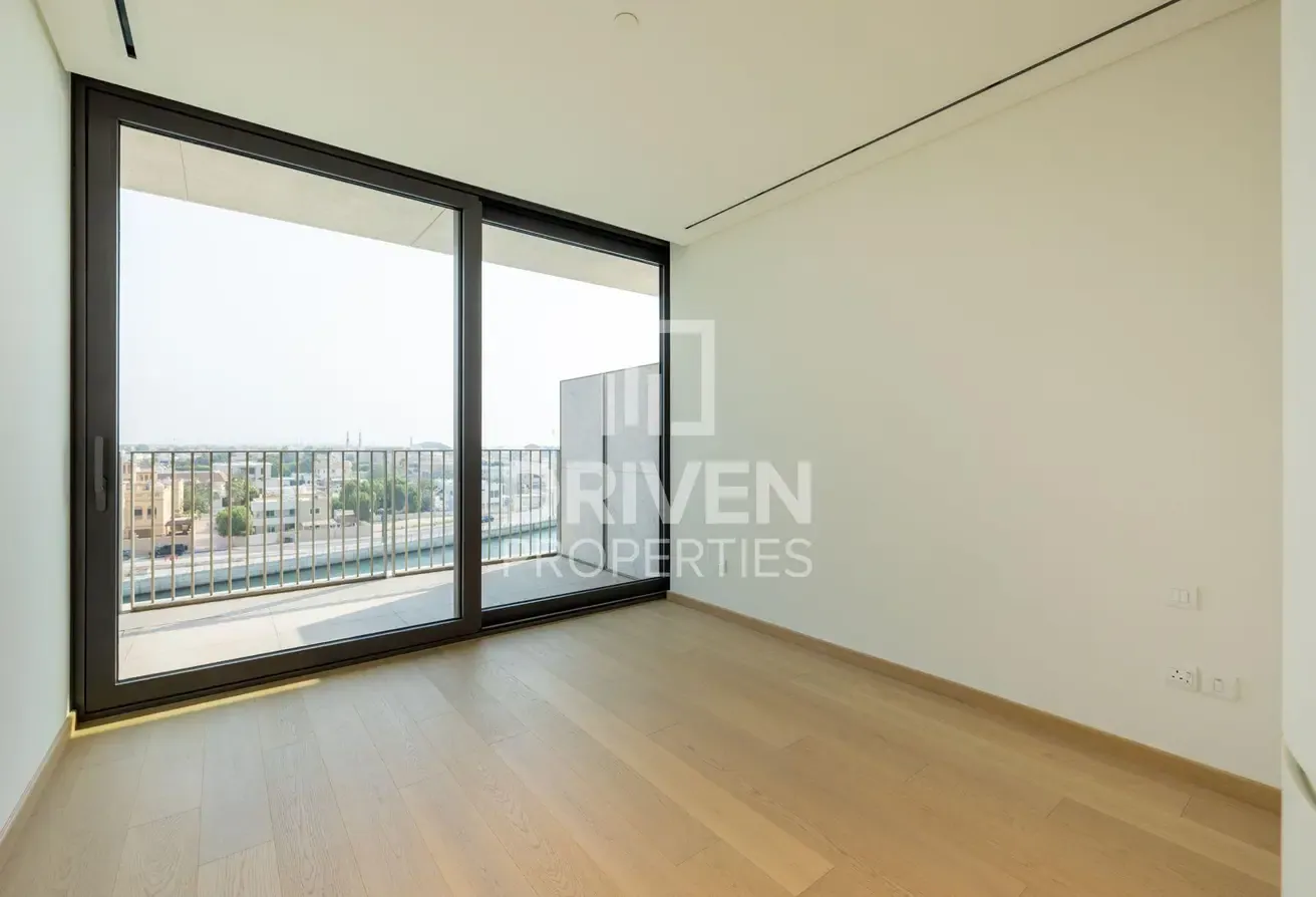 Full Canal View | Rare Layout | Prime Location