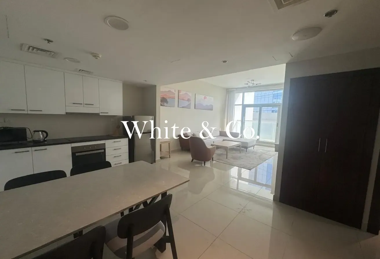 SPACIOUS LAYOUT / VACANT / FURNISHED UNIT