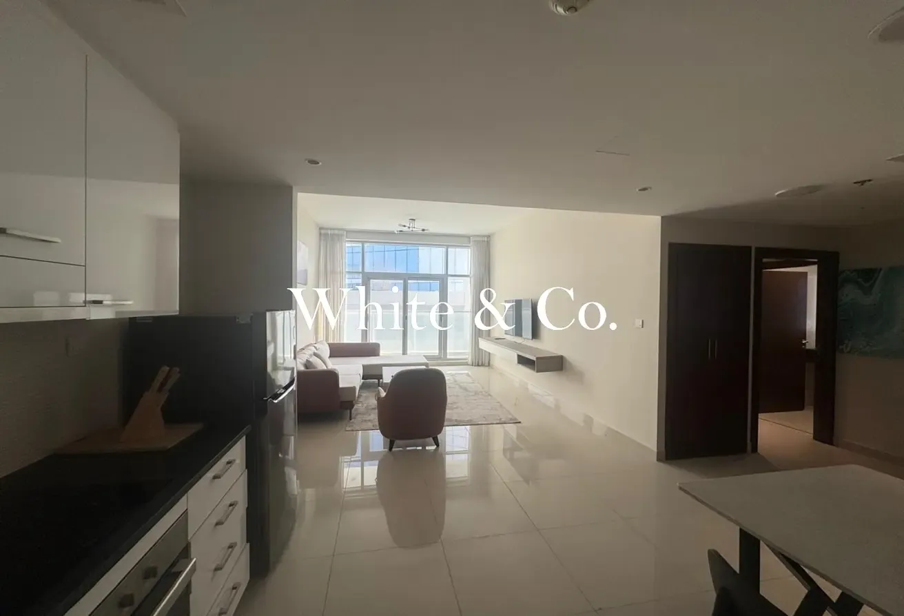 SPACIOUS LAYOUT / VACANT / FURNISHED UNIT