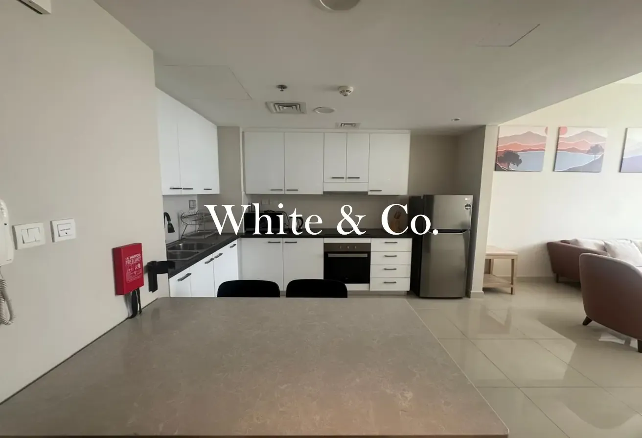 SPACIOUS LAYOUT / VACANT / FURNISHED UNIT