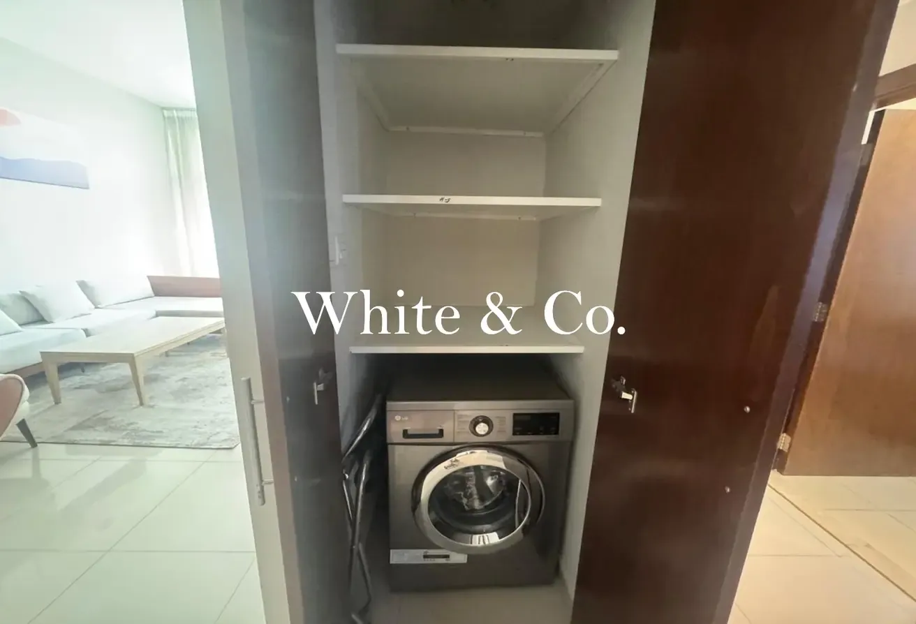 SPACIOUS LAYOUT / VACANT / FURNISHED UNIT