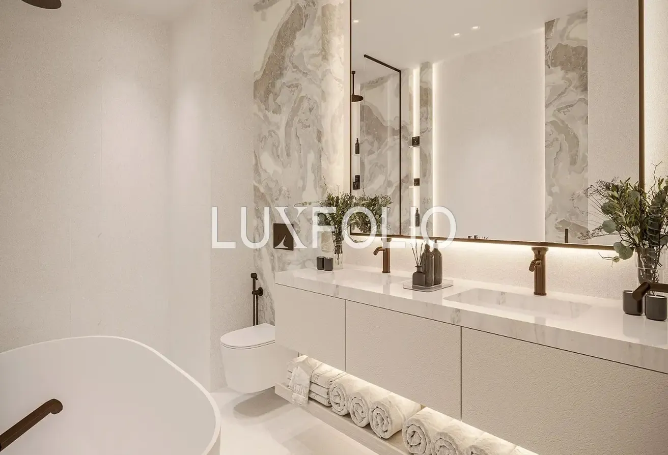 Premium | Pool View | 2 Bed plus Study