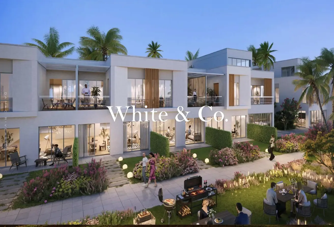 End Corner | Single Row 5BR | On the Park