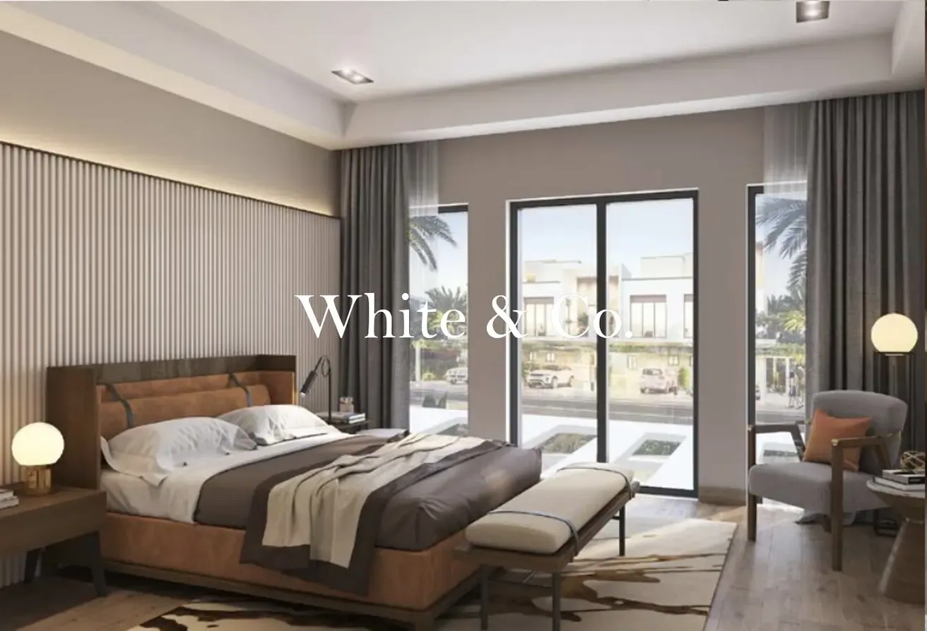 End Corner | Single Row 5BR | On the Park