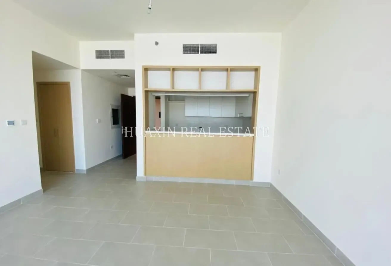 Tenanted | High Floor | No Agents