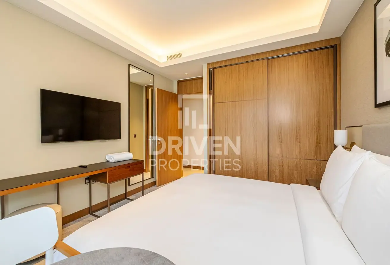 Burj Khalifa View | Elegant Unit in Prime Location