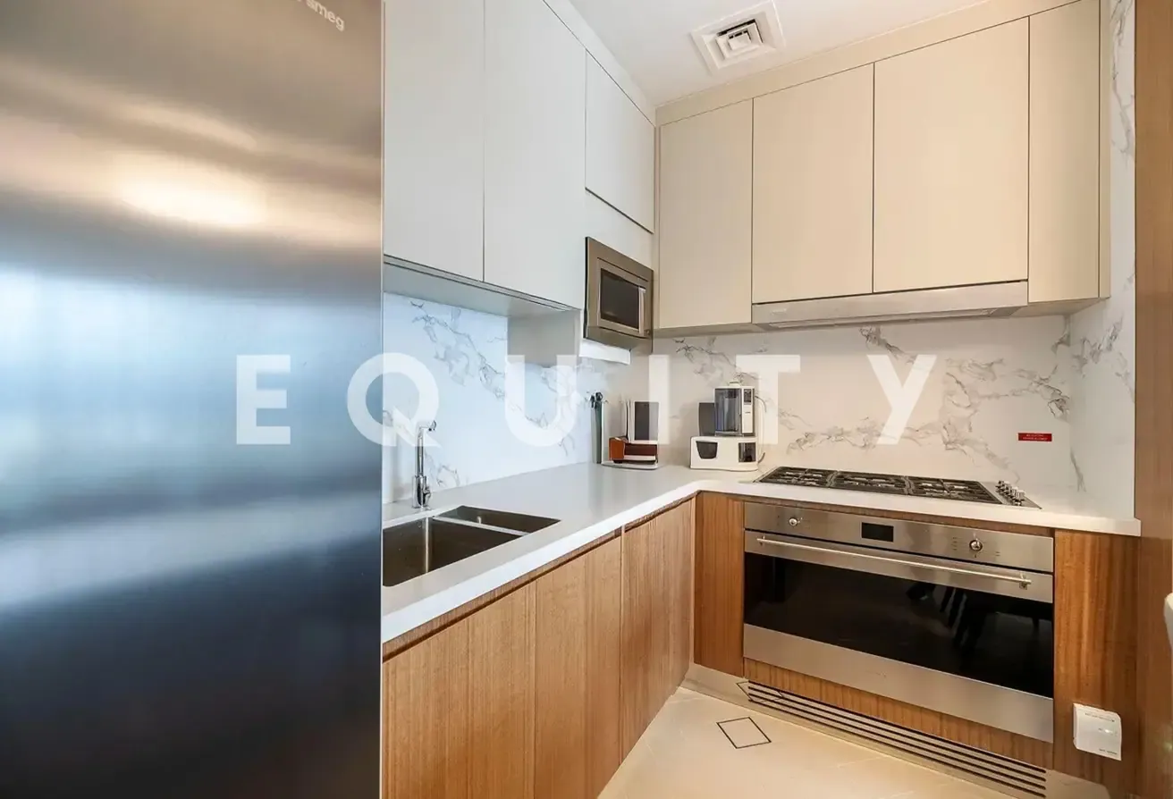 Burj Khalifa View | Vacant | Luxury Living