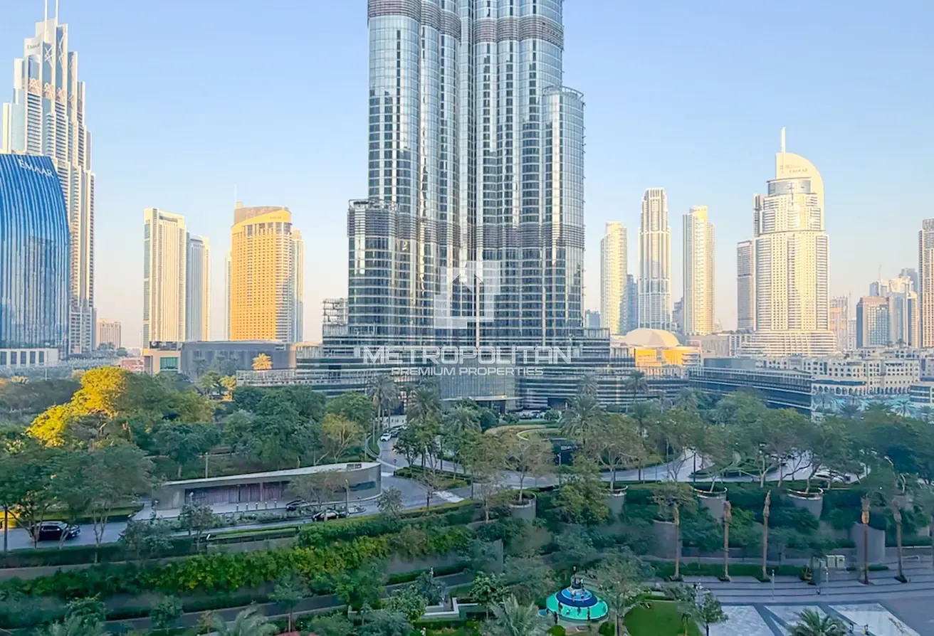 Burj Khalifa and Fountain Views | Furnished