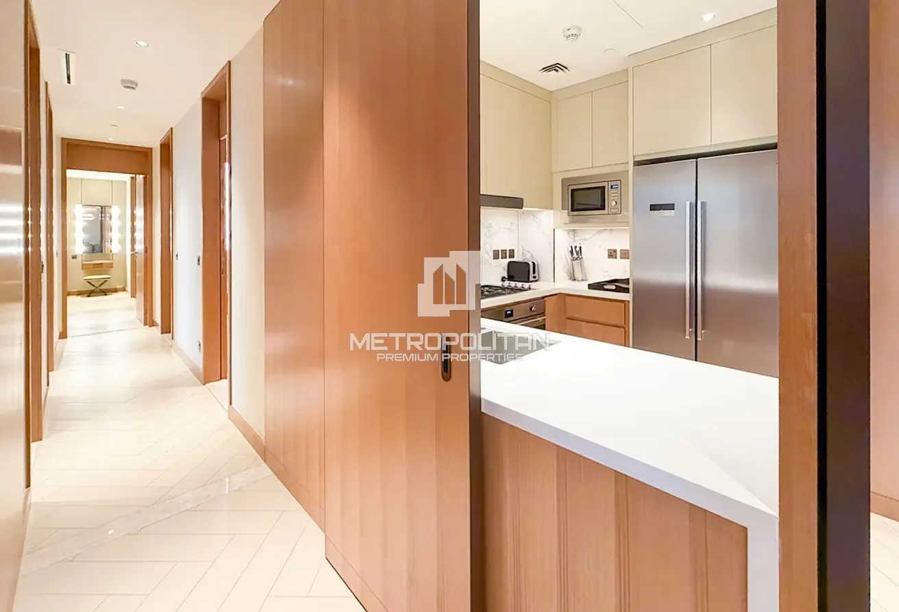 Burj Khalifa and Fountain Views | Furnished