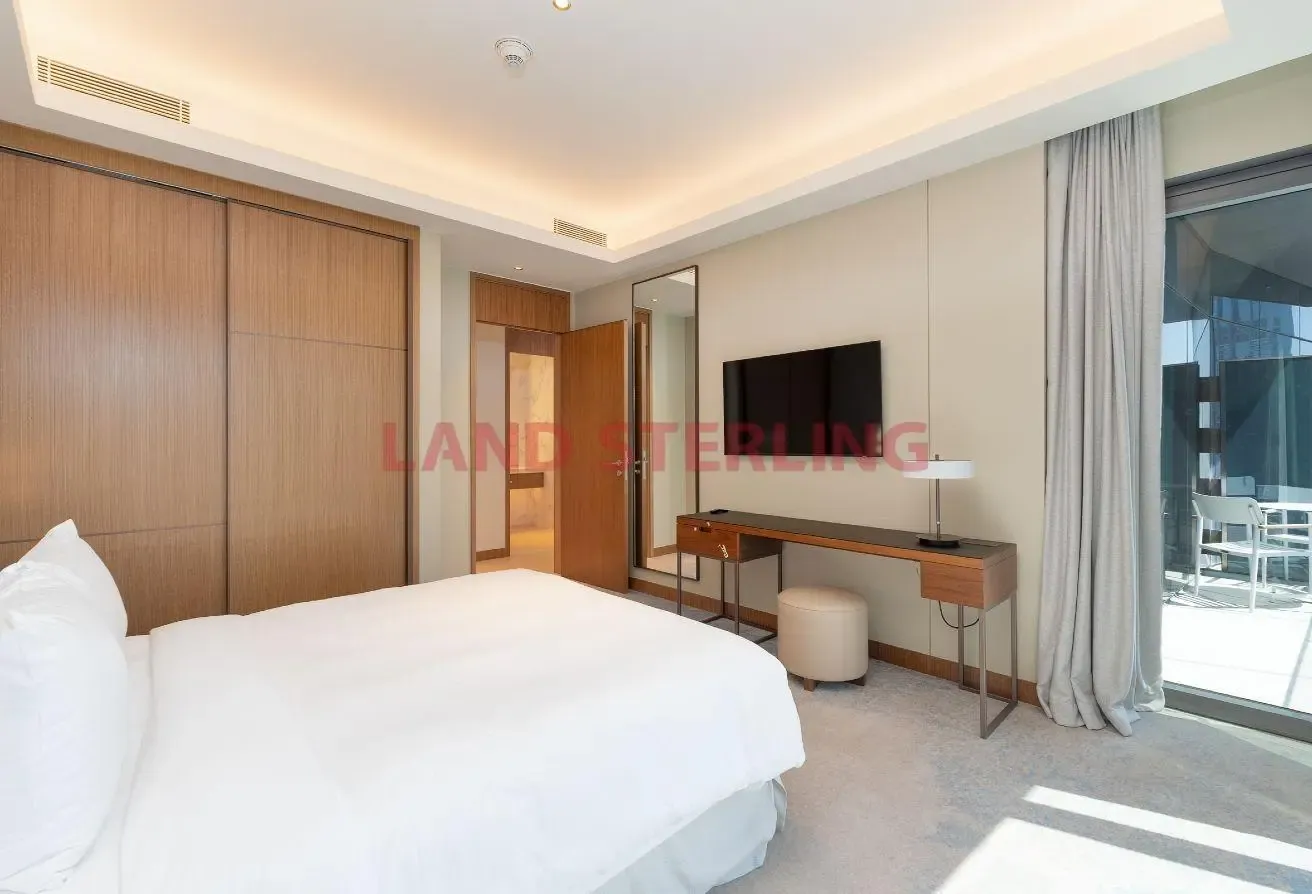 LUXURIOUS ABODE I HIGH FLOOR I INVESTOR DEAL