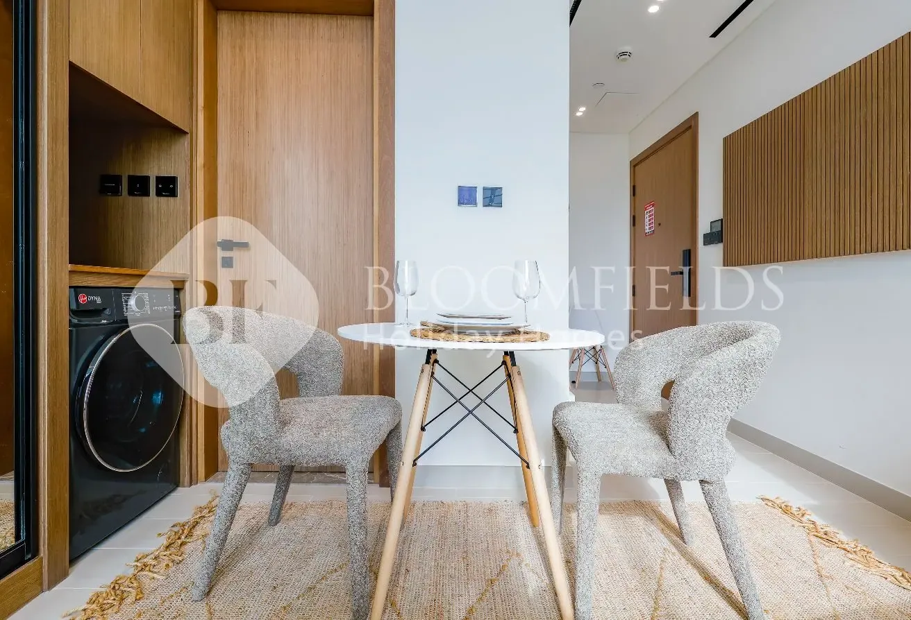Modern Studio l Contemporary Urban Living