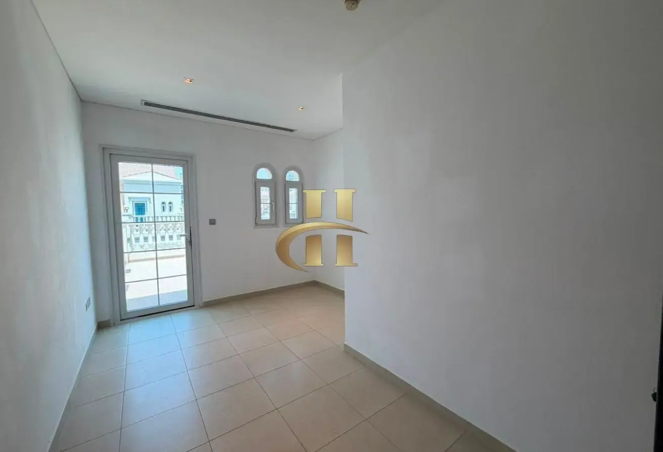 Vacant | Spacious | Luxury living