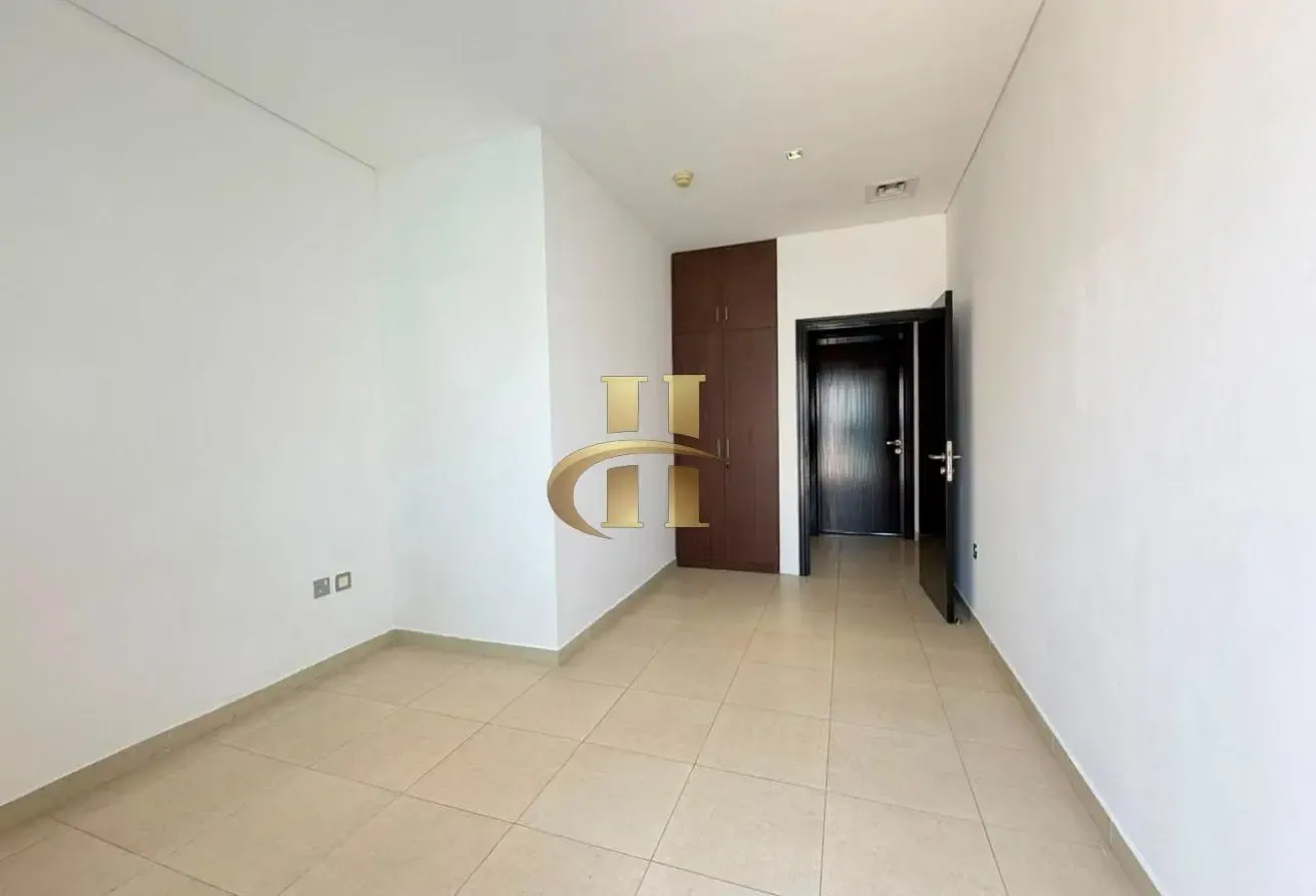 Vacant | Spacious | Luxury living