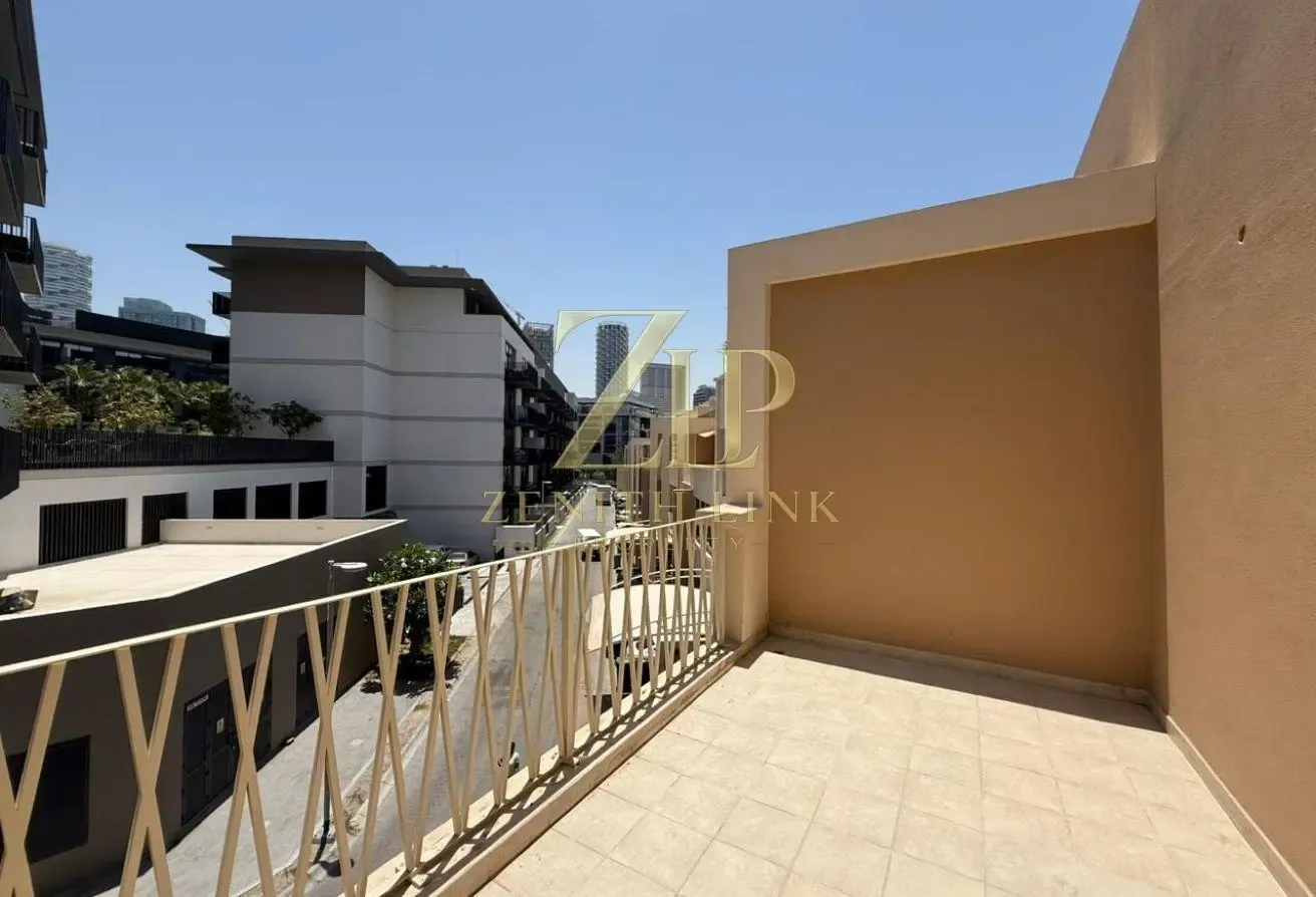 4BR+Maid`s ROOM | Private Garden | Vacant