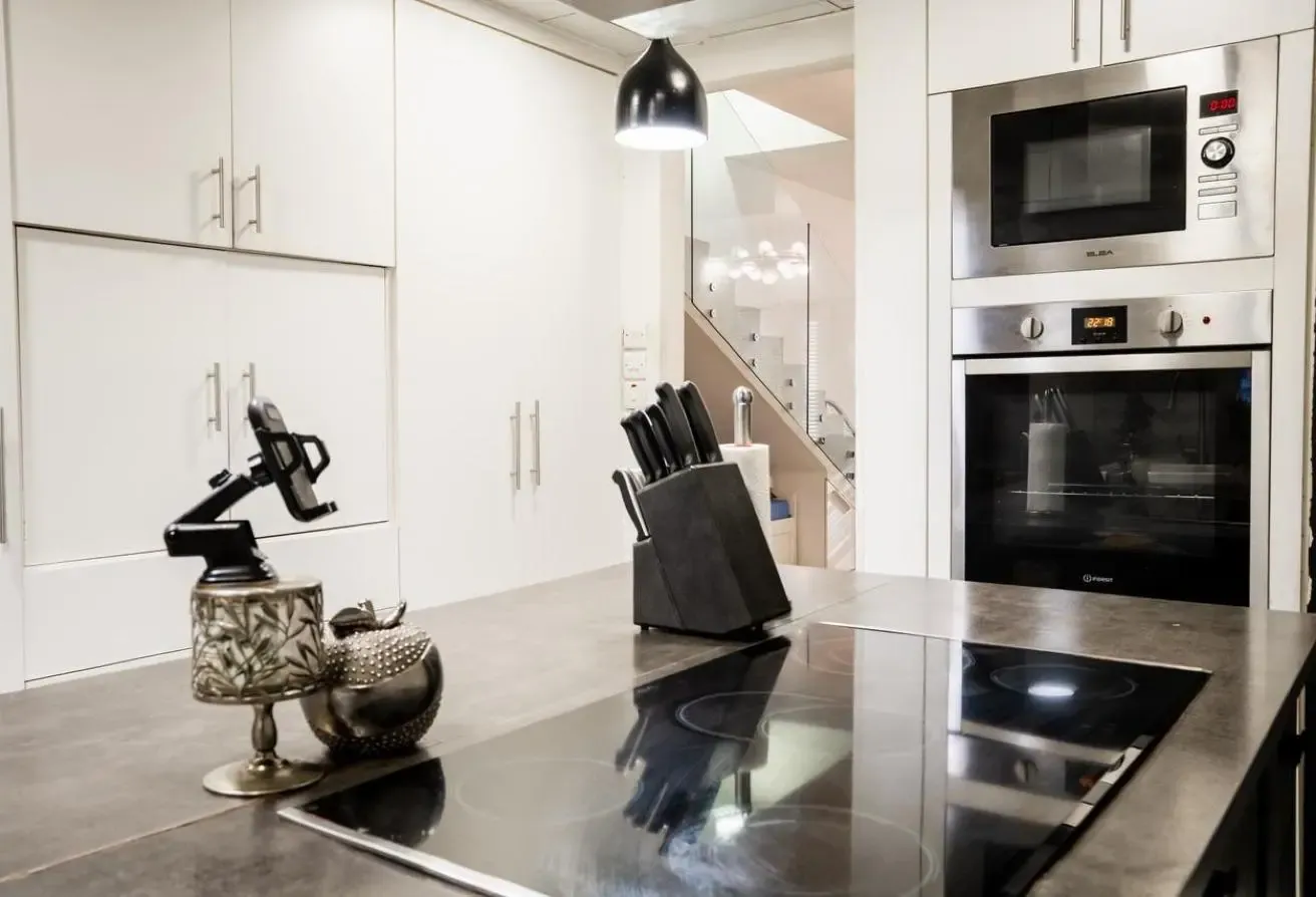 Luxury 4BR Villa + Maid’s Room | Fully Furnished