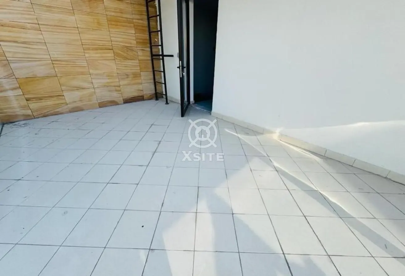 Corner | Master Rooms | Ready to Move