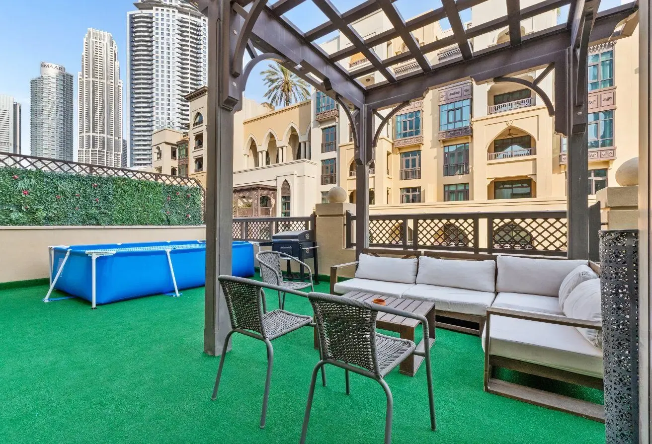 large layout . Best location inside Dubai Mall (Souk Al Bahar)