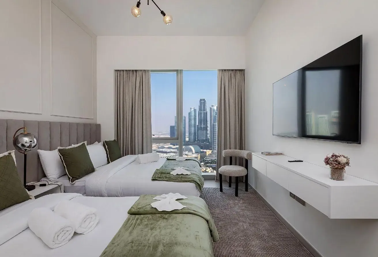 Luxurious 2BR with a Stunning View of Burj Khalifa