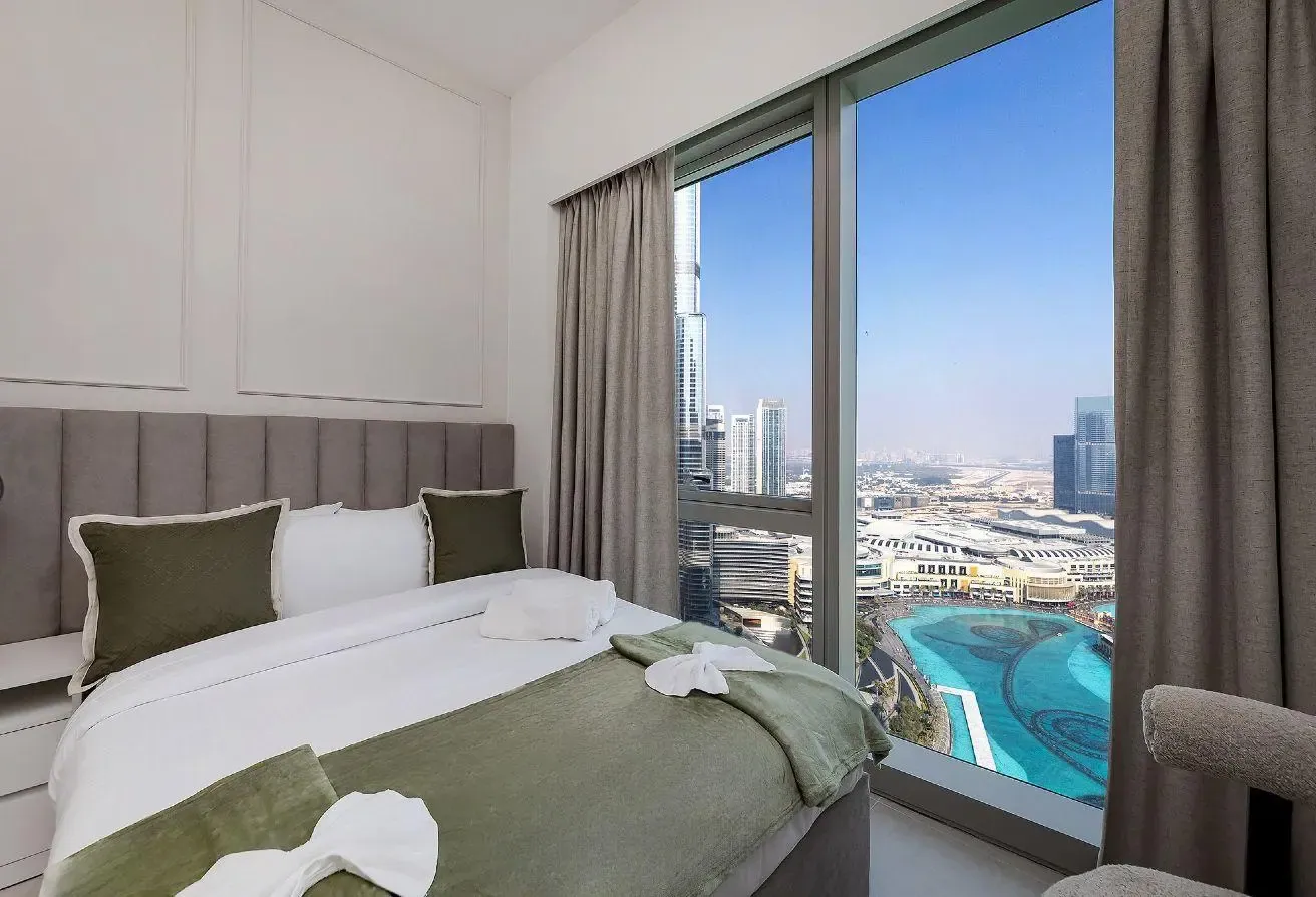 Luxurious 2BR with a Stunning View of Burj Khalifa