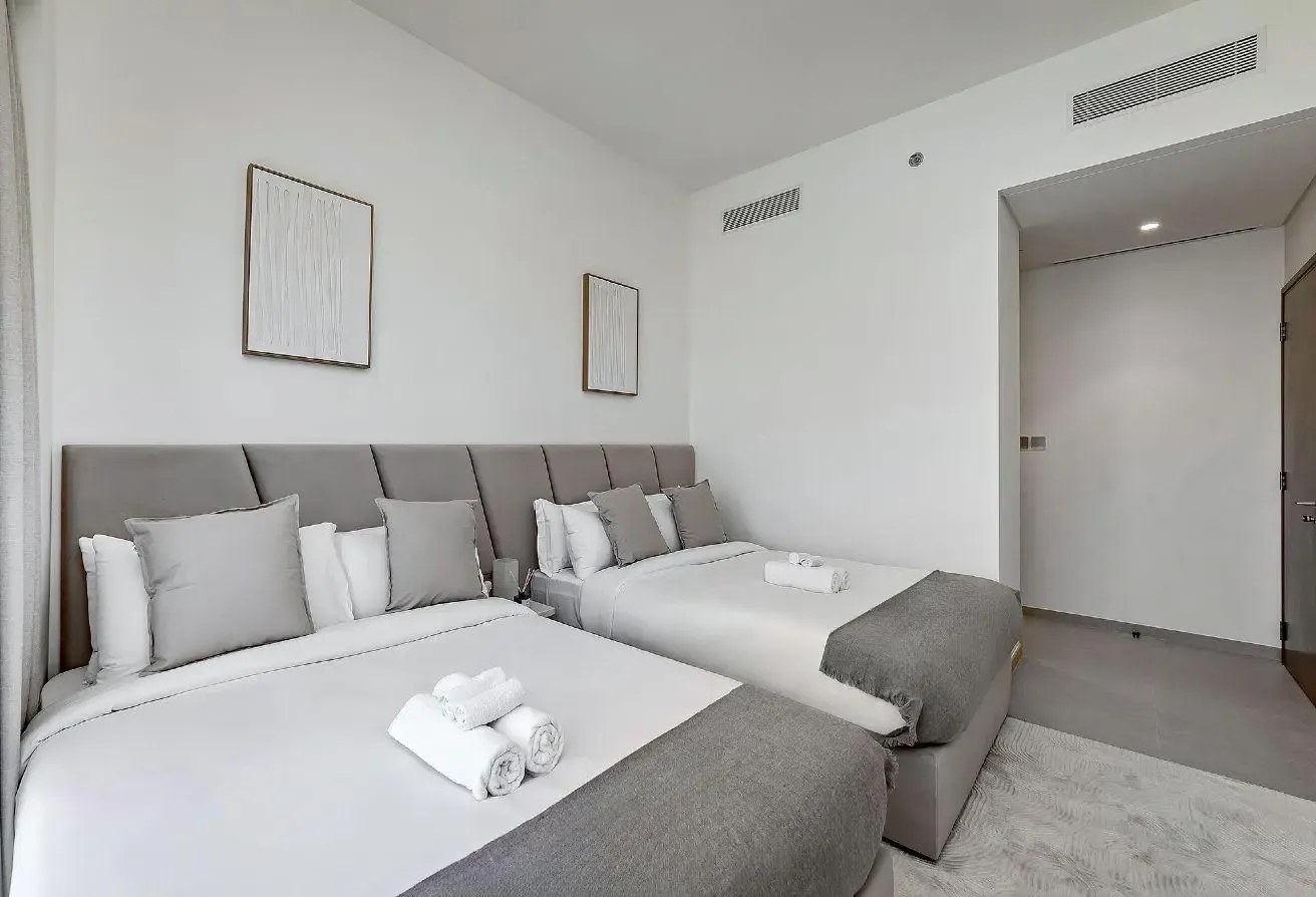 Prestigious Downtown Retreat & Burj Khalifa Views