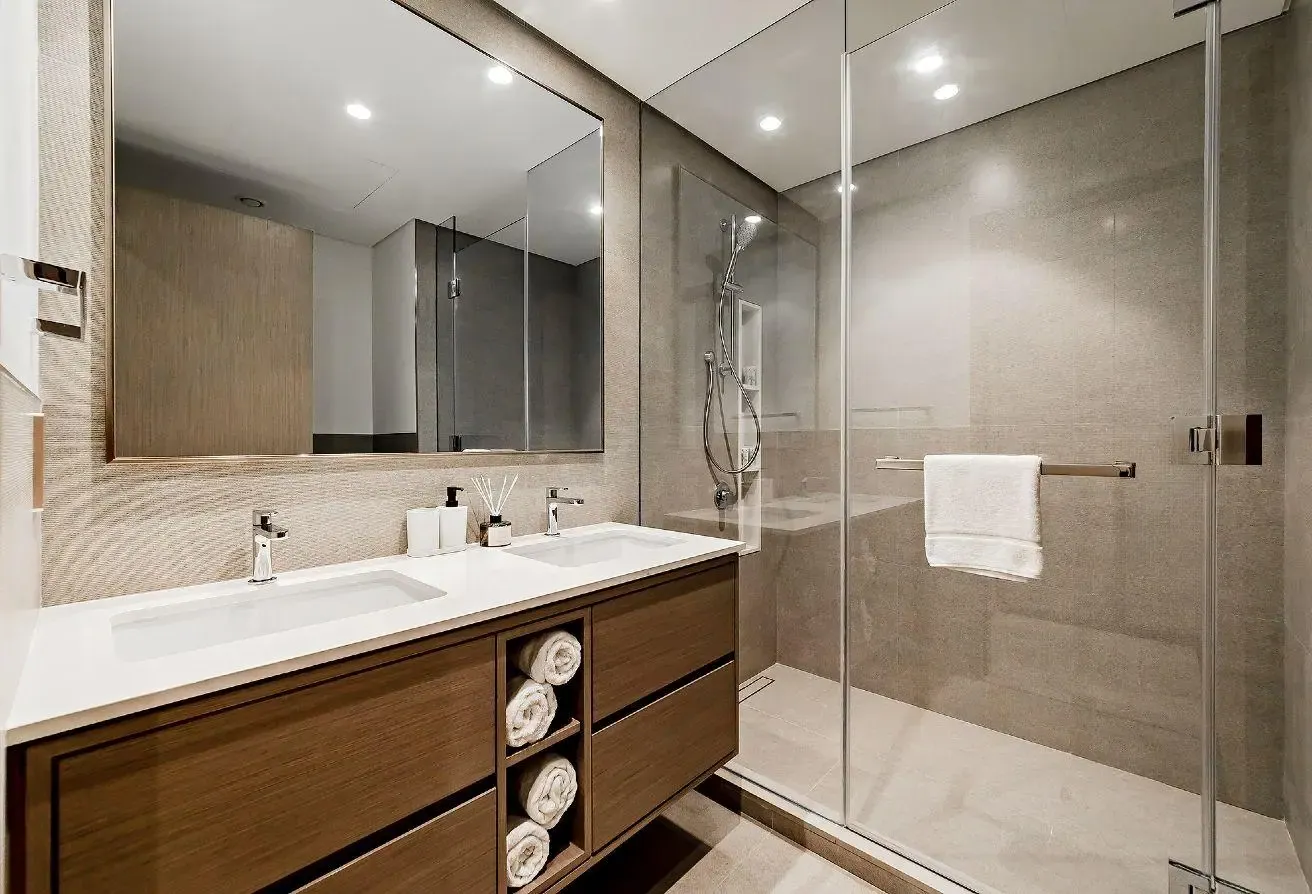 Prestigious Downtown Retreat & Burj Khalifa Views