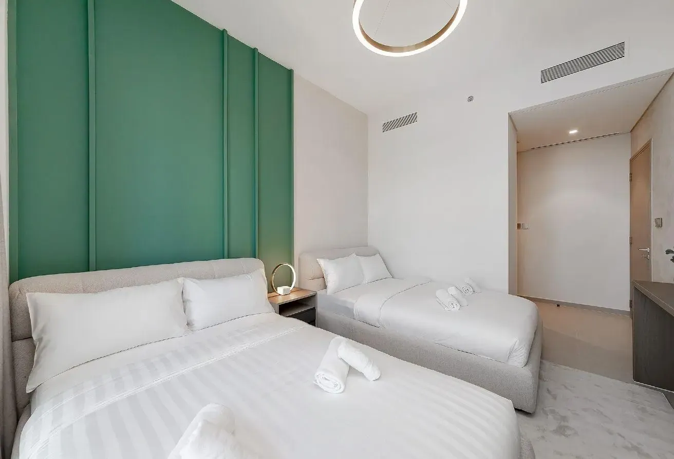 Grande 2 BR Apartment