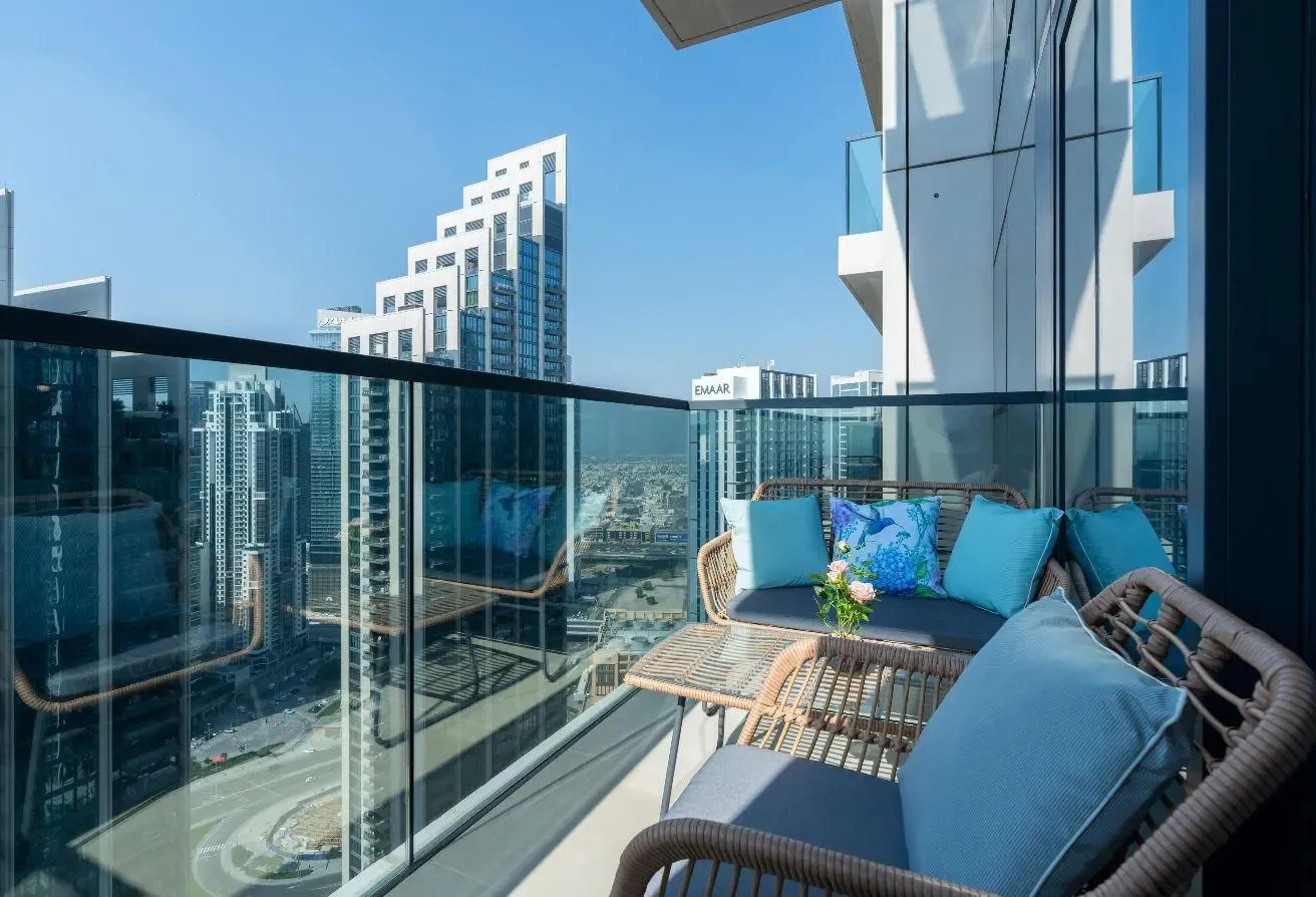 Brand New Apt With Elegant Interior & Canal Views