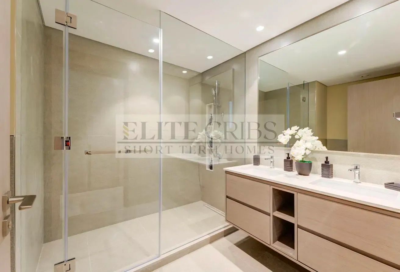 Ultra-Luxury High-Floor 2BR with Full Burj Khalifa