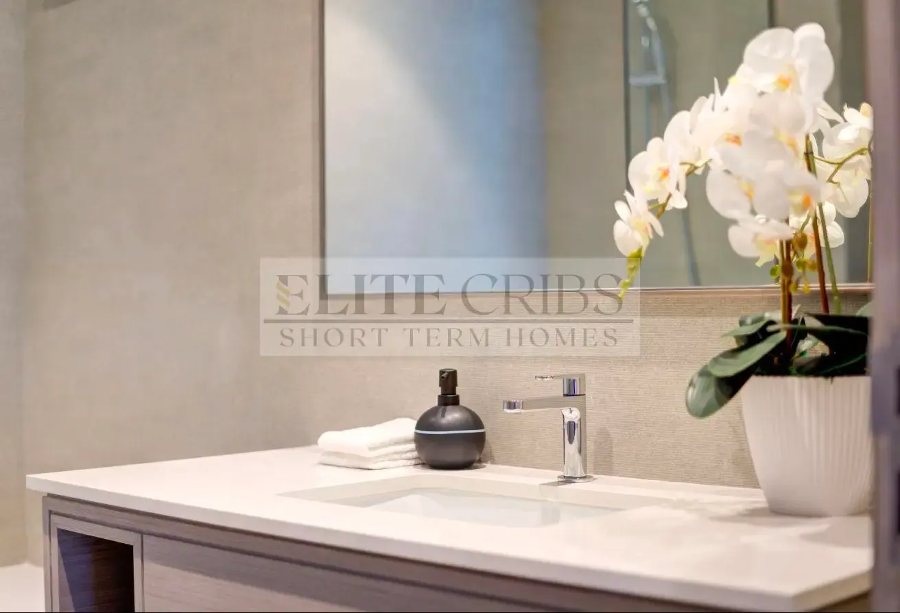 Luxury 2BR in Grande | Fountain Vew