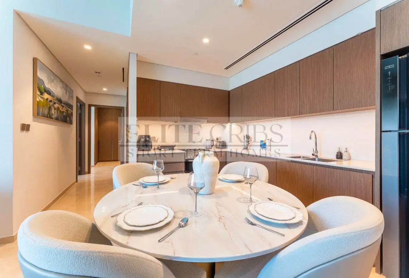 Elegant 2BR Retreat with Burj Khalifa Views GRANDE