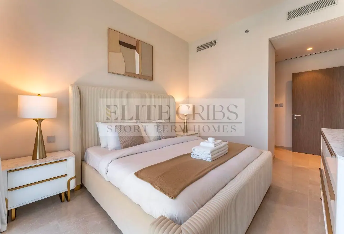 Elegant 2BR Retreat with Burj Khalifa Views GRANDE