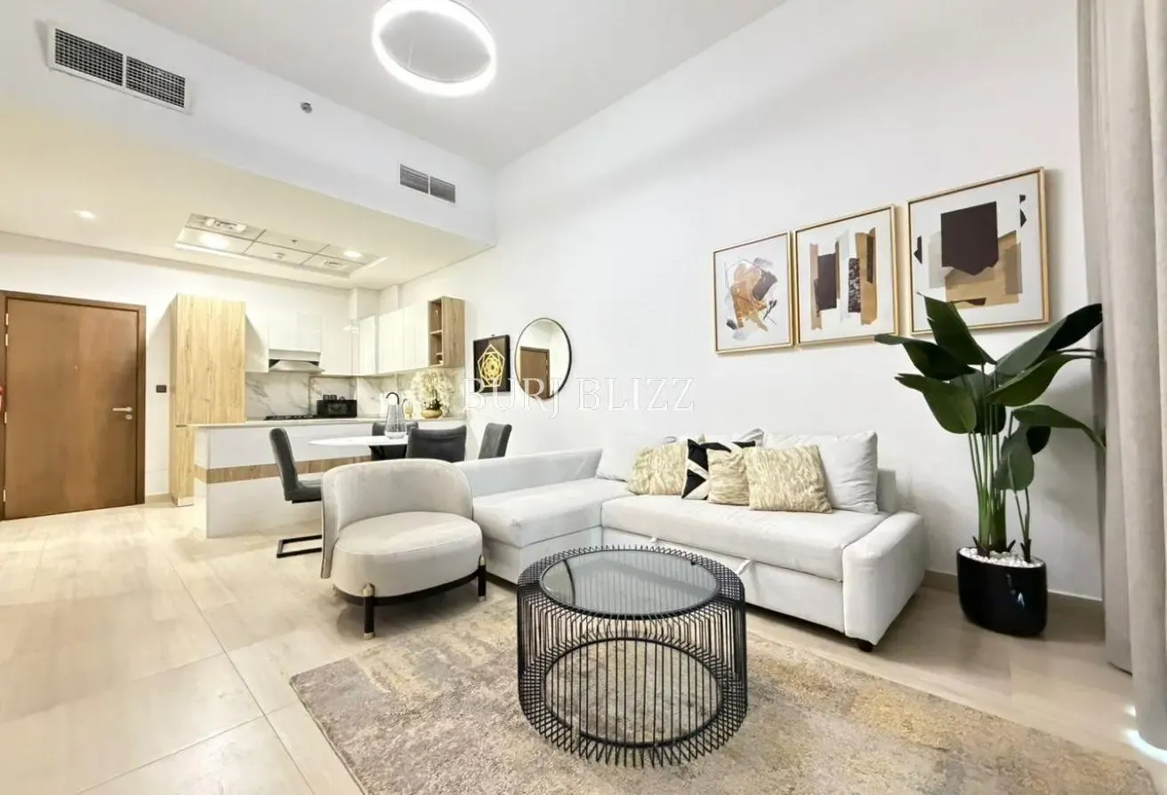 Fully Furnished 1BR | Vacant | Pool View