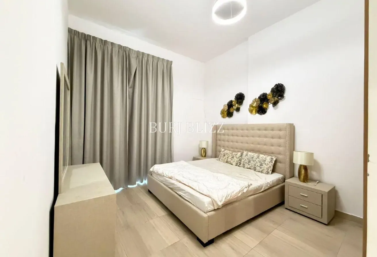 Fully Furnished 1BR | Vacant | Pool View