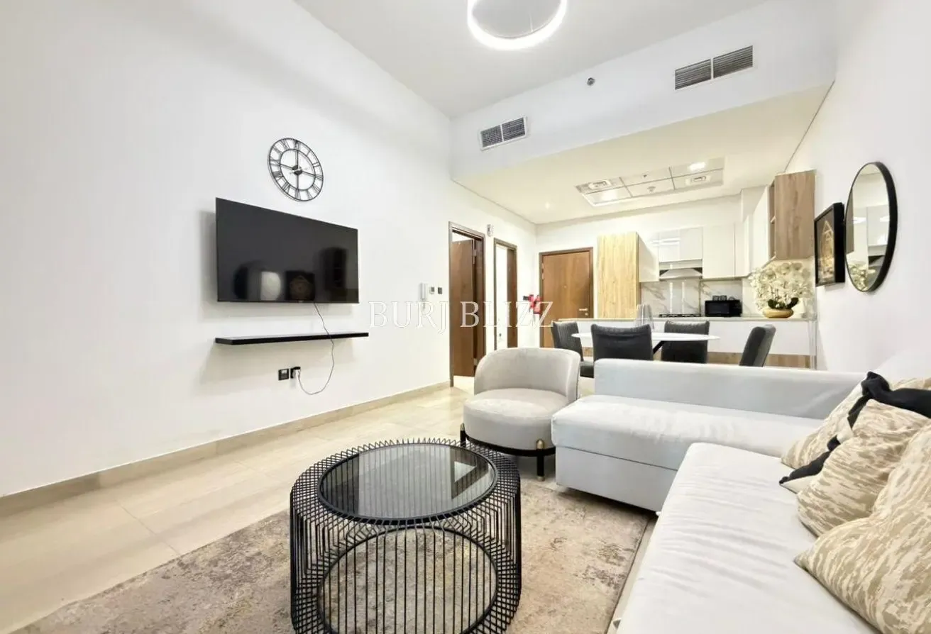 Fully Furnished 1BR | Vacant | Pool View