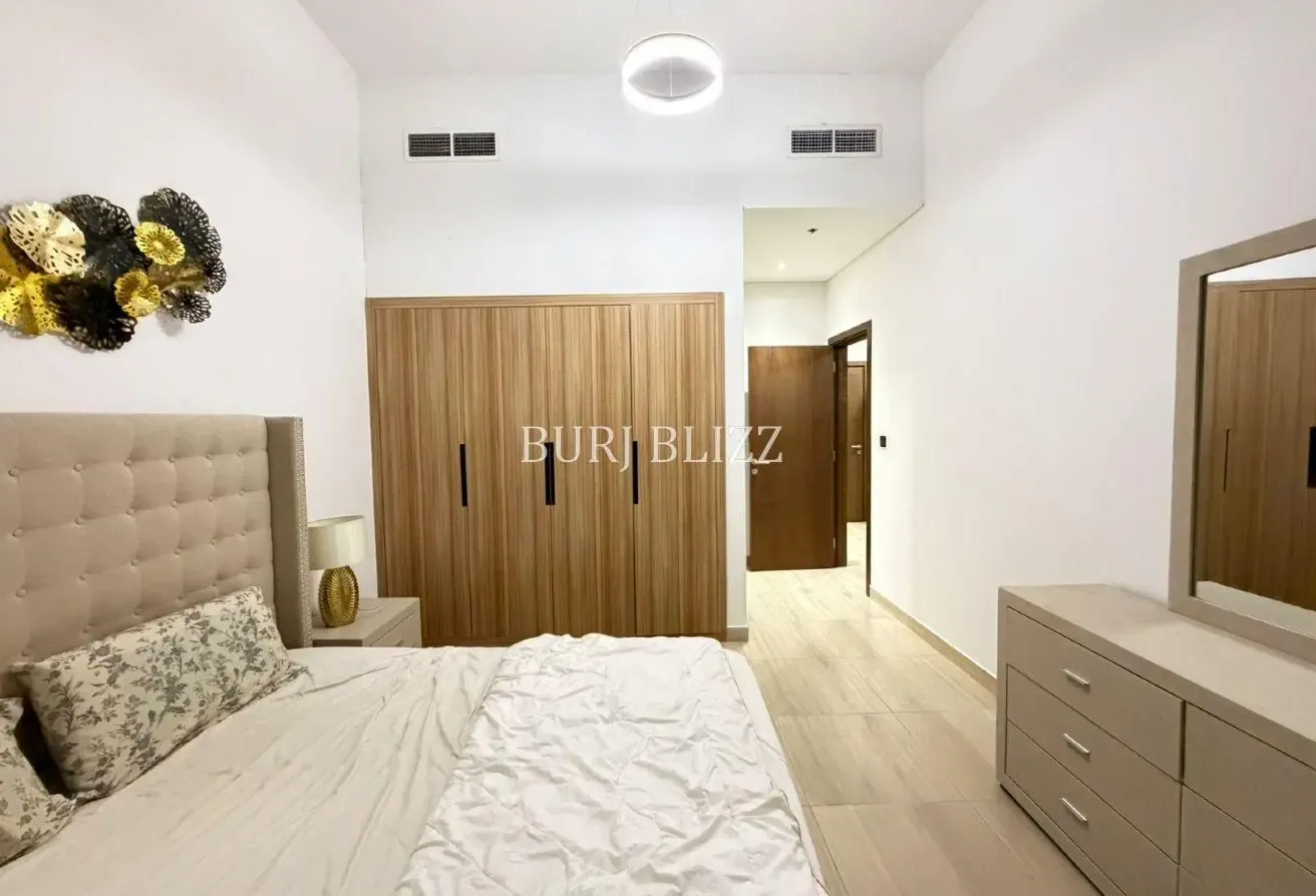 Fully Furnished 1BR | Vacant | Pool View