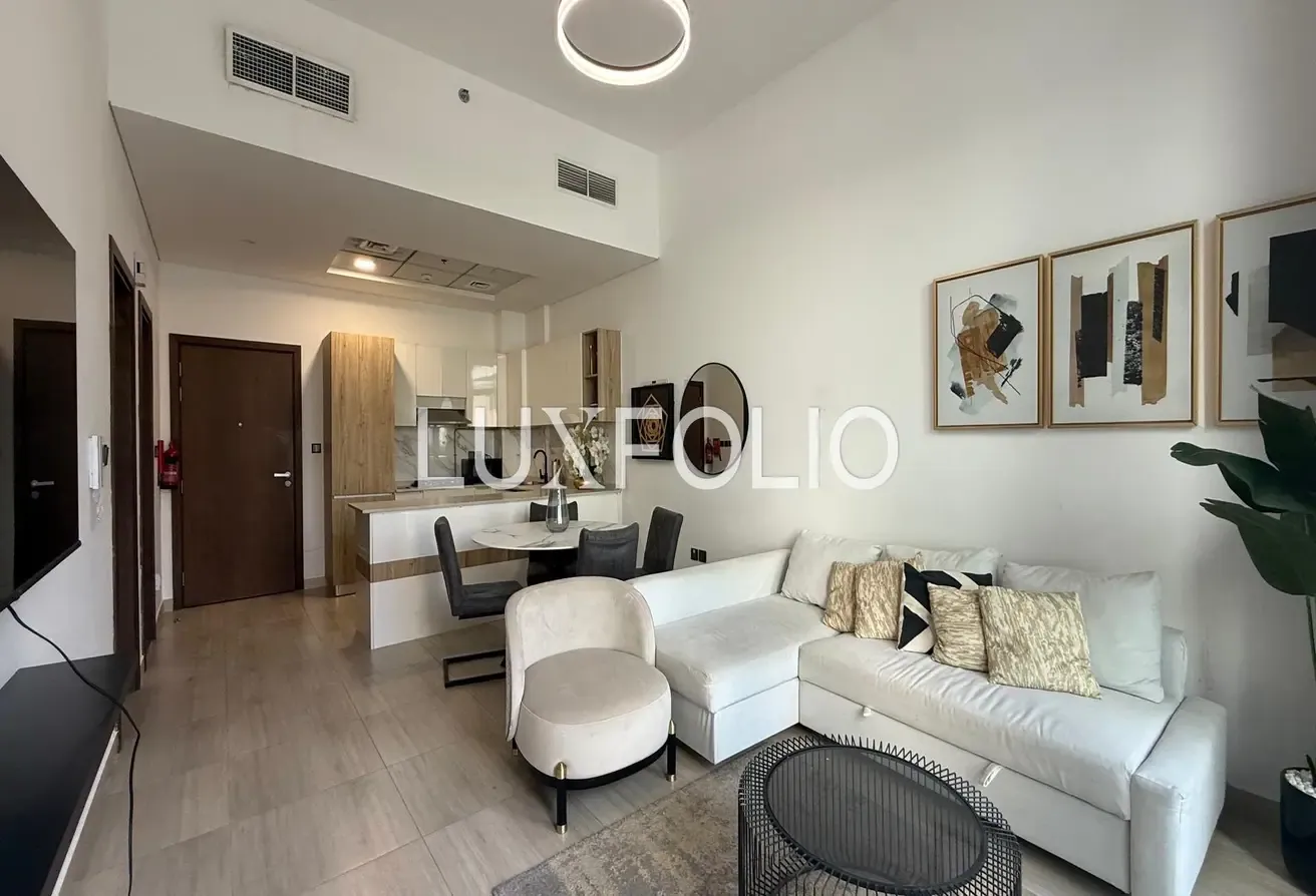 Modern | Balcony | Fully Furnished