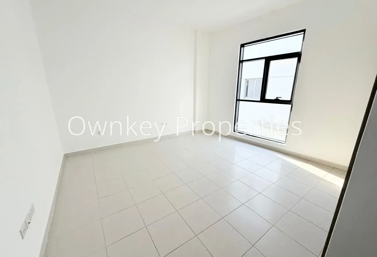 Open View | Spacious 3BHK | Close To Metro