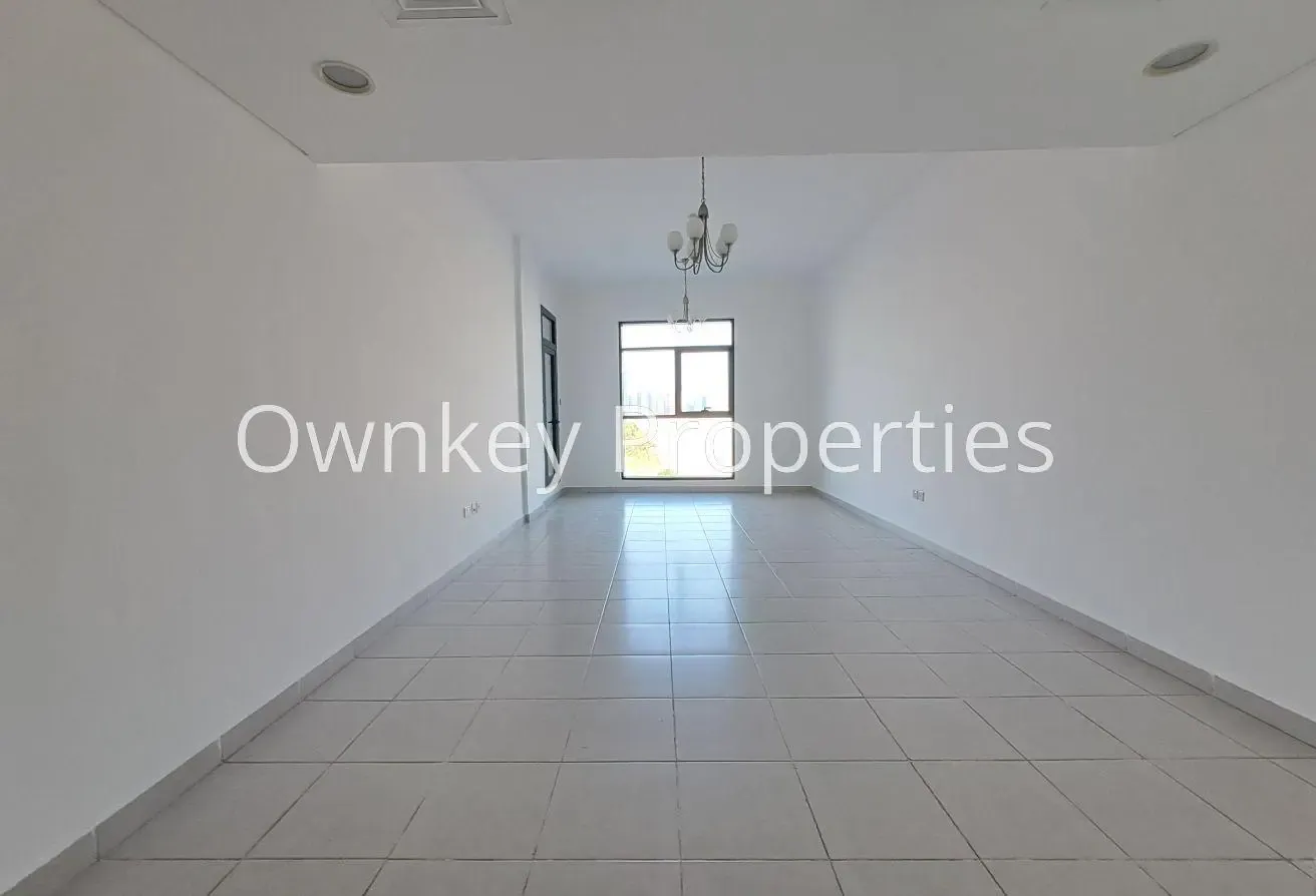 Open View/3BHK +Maid Room/With Balcony /Close Burj