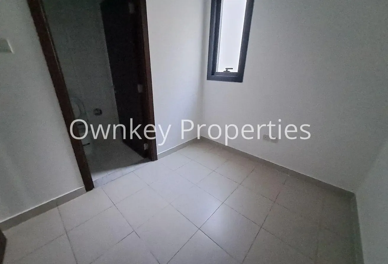 Open View/3BHK +Maid Room/With Balcony /Close Burj